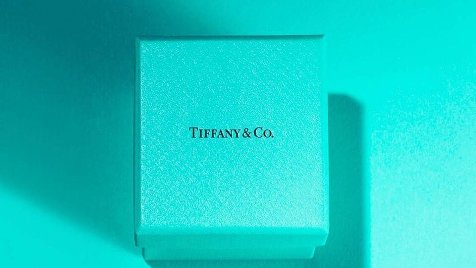 Tiffany & Co приостановила покупку драгоценных камней российского происхождения с 21 марта