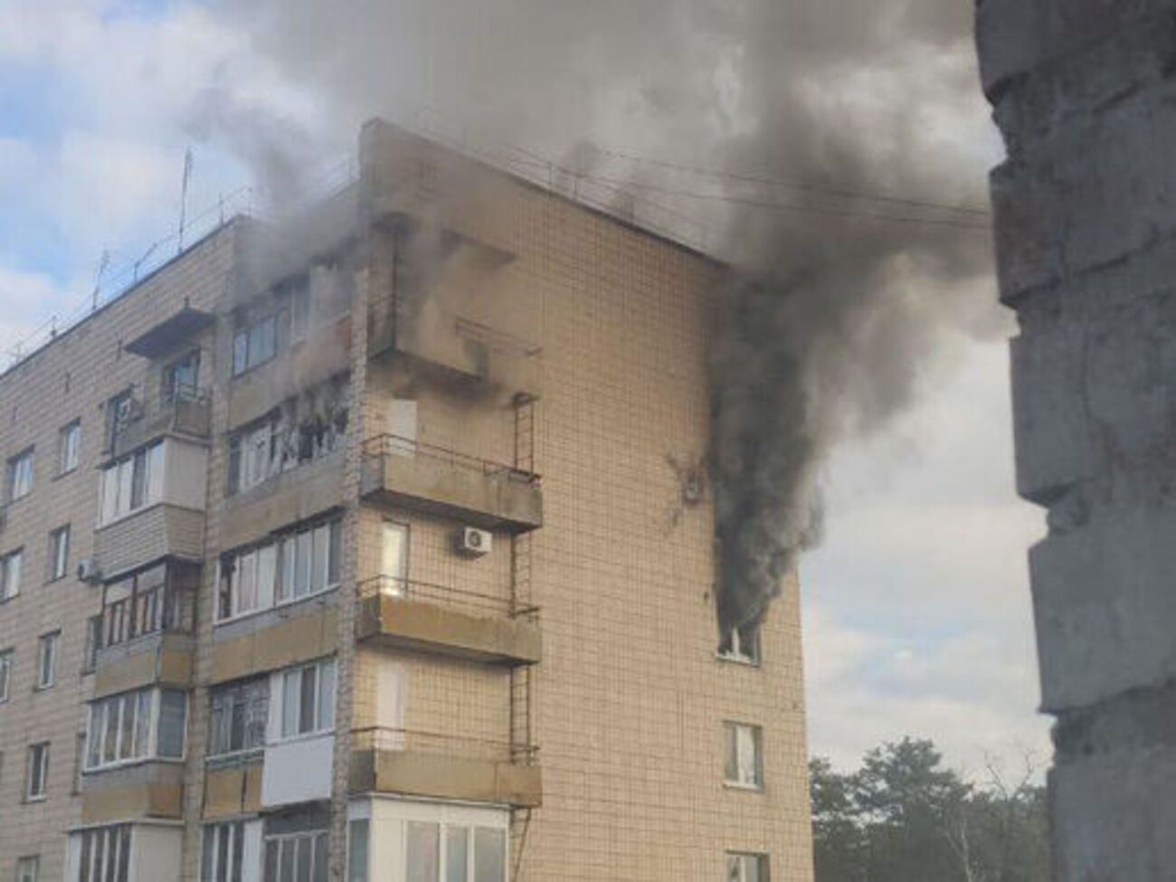 В Киевской области продолжаются бои и обстрелы