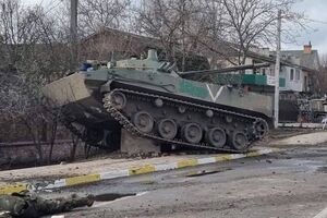 По данным украинской разведки, в РФ создают места для хранения техники, выведенной из строя на поле боя