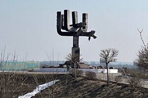 У цьому яру було розстріляно від 16 тис. до 20 тис. жертв Голокосту