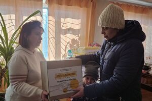 Продуктову допомогу Фонду Ріната Ахметова отримає 200 тис. українців