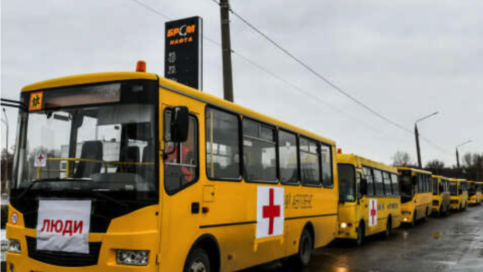В течение 26 марта из мест боевых действий против российских оккупантов по гуманитарным коридорам вывезли более 5 тыс. украинцев