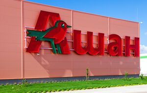 Руководство "Ашан" заявило, что продолжит "кормить население двух стран, выпекать свежий хлеб для украинцев и для россиян"