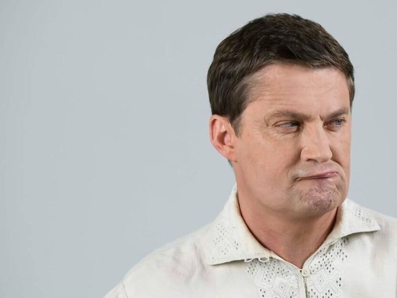 Кондратюк зазначив, що хотів би, щоб Ані Лорак, Лободу і Maruv "взяли за шкірку і змусили виступати в коротких спідницях для кадировців, що окупували Бучу"