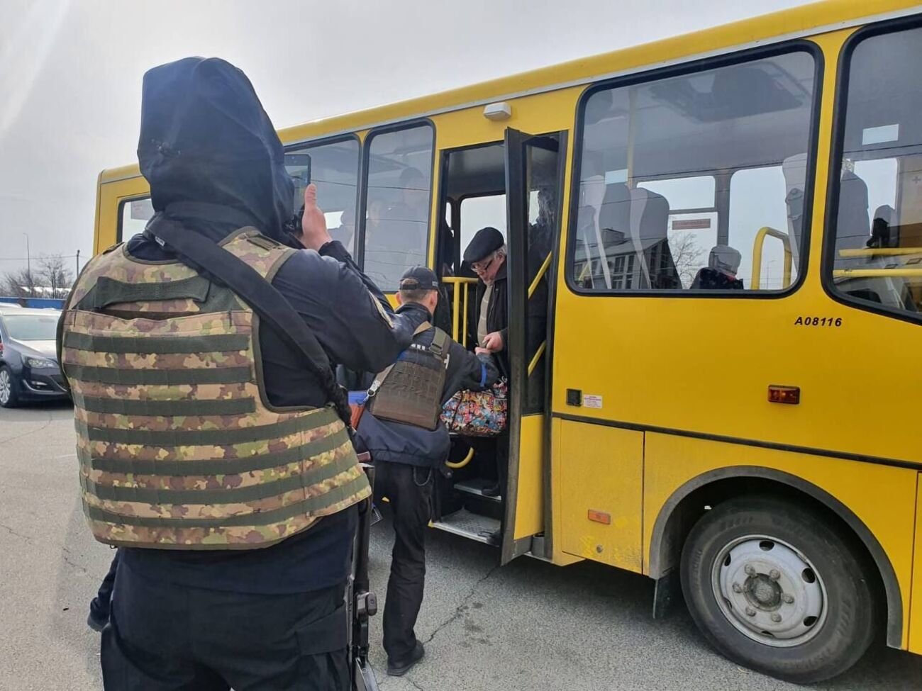 Людей эвакуировали только на Донбассе