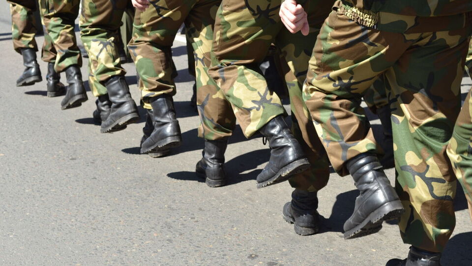 Окупанти зняли в офісі державний прапор та, імовірно, викрали з приміщення документацію