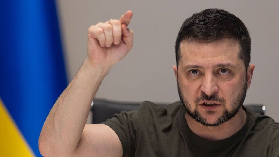 За словами Зеленського (на фото), лідером, "який більше допомагає", є прем'єр Великобританії Джонсон