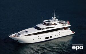 32-метровая Nega Путина построена за проектом Princess 32M британской компании Princess Yachts