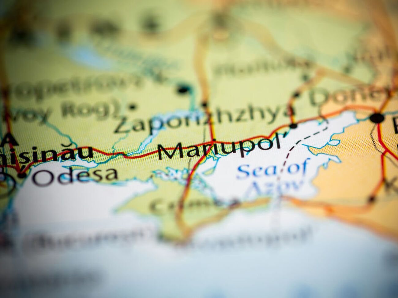 Маріуполь&nbsp;&ndash; стратегічно важливе місто для ворога як основний тиловий пункт постачання, пояснили в "Азові"