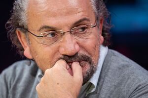 Шустер: Боляче вдарити – це повністю відмовитися від будь-якої краплі російської нафти та від будь-якого кубометра російського газу
