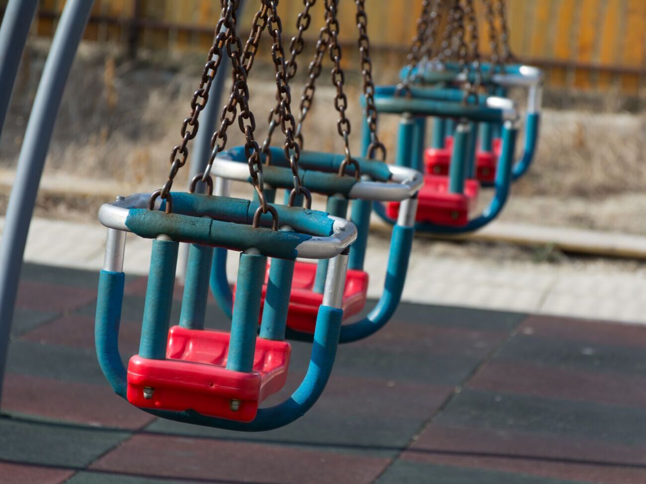 По данным Офиса генпрокурора, 28 марта в Луганской области от полученных минно-взрывных травм погиб трехлетний ребенок