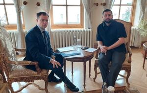 Мединский и Арахамия перед началом переговоров в Стамбуле провели встречу тет-а-тет