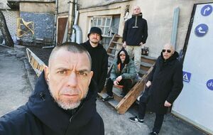 "Ляпис Трубецкой" намерен передать в Украину деньги, полученные от концертов