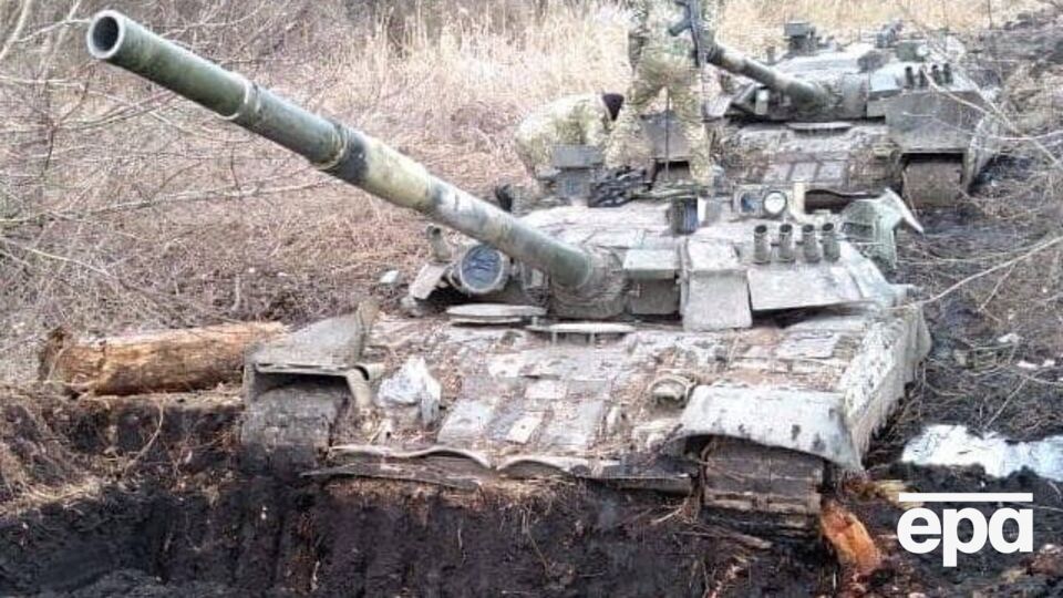 За даними Генштабу, місцеві жителі хотіли спалити російську техніку, щоб ворог не відбив її назад