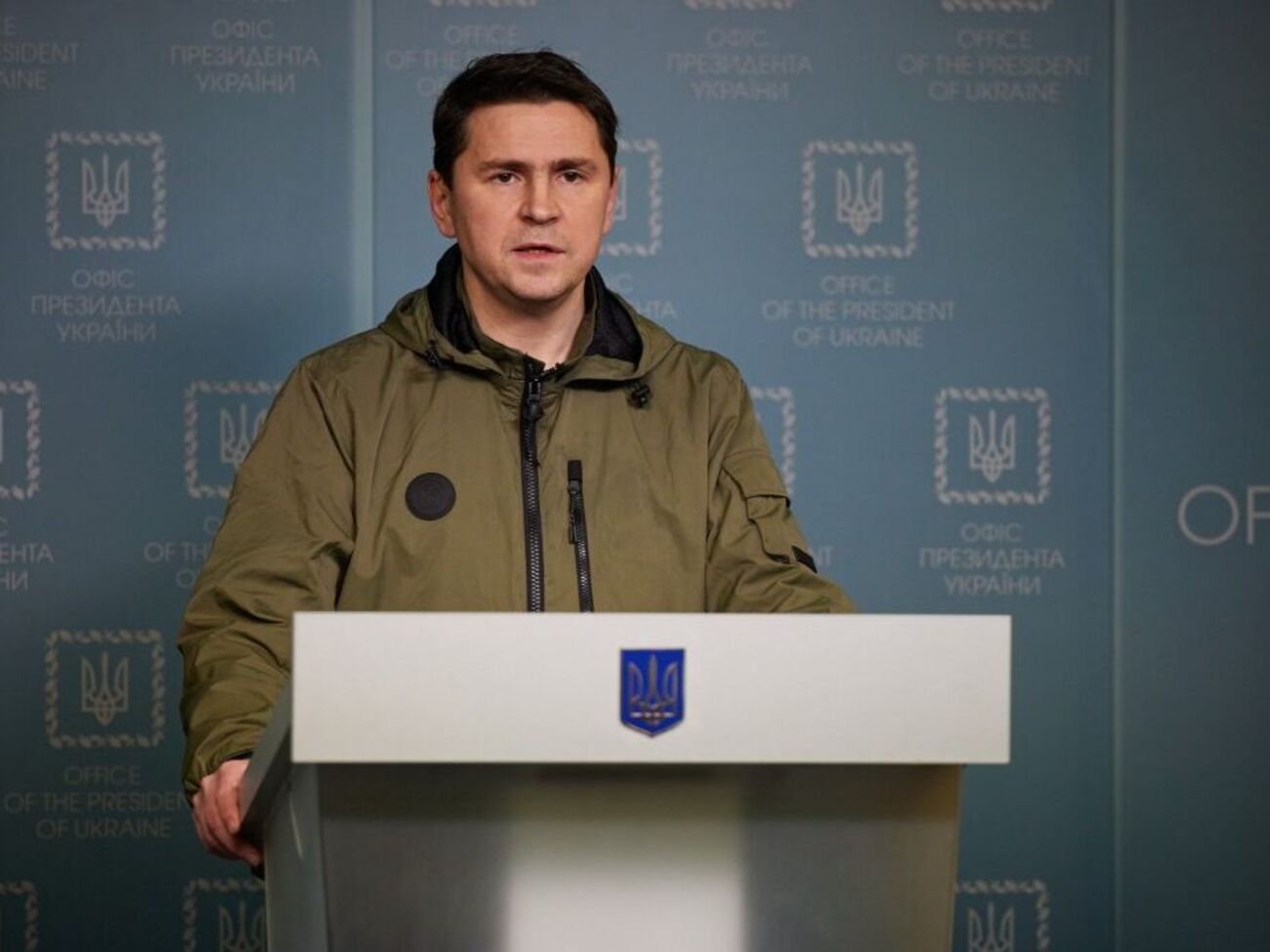 Подоляк: України й Росія, доки йдуть переговори, не будуть використовувати військові сили для вирішення питання Криму