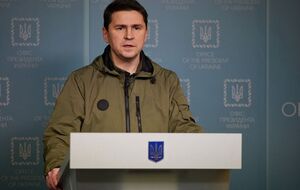 Подоляк: Украина и Россия пока идут переговоры, не будут использовать военные силы для решения вопроса Крыма