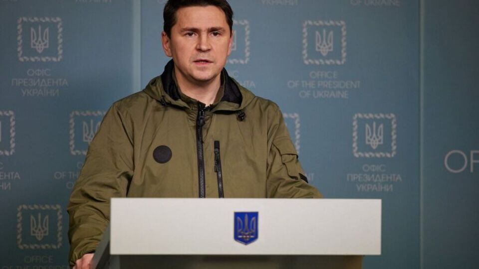 Подоляк: Украина и Россия пока идут переговоры, не будут использовать военные силы для решения вопроса Крыма