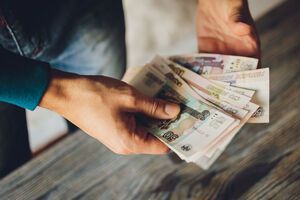 В банке добавили, что вместе с деньгами оккупанты получат шанс спасти свою жизнь