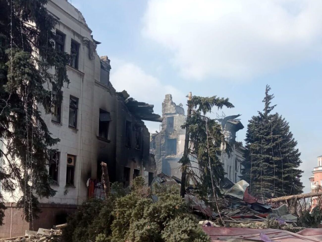 Мариуполь находится в окружении оккупационных войск