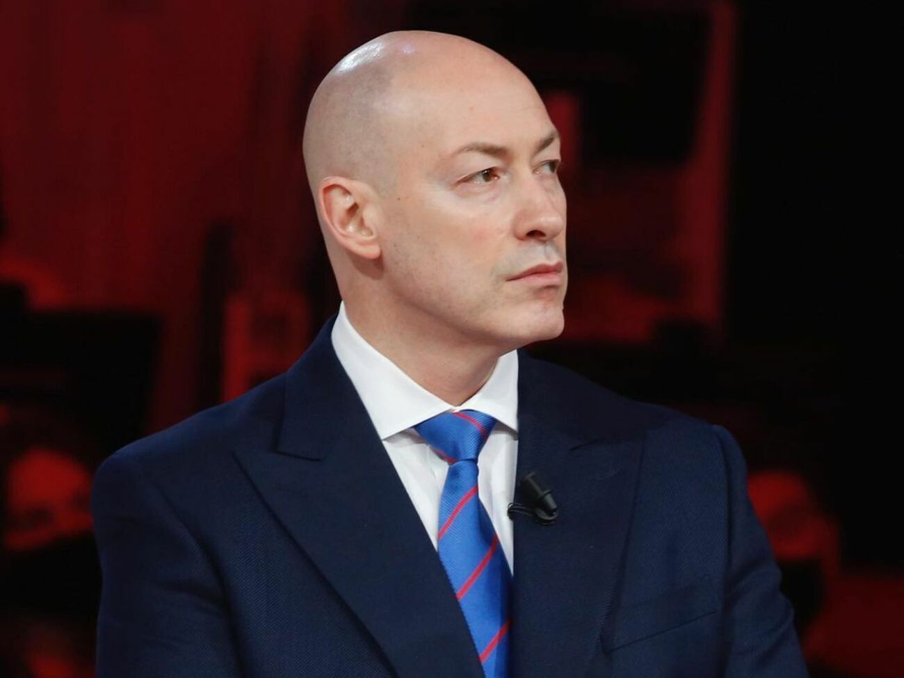 Гордон: Росіяни, Путін вас пограбував. Виходьте на вулиці, скидайте його швидше. А наша армія вам допоможе