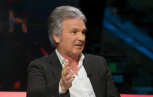 Швец: Активы Центробанка отрезаны практически все, основные статьи доходов – металлы, нефть, газ – бойкот. Приплыли, все