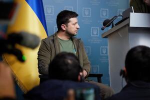 Владимир Зеленский: Если нет у вас сил, стойкости закрыть небо, то дайте мне самолеты. Или это несправедливо, скажите?