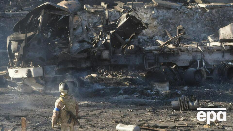 Украинские военные уничтожают технику российских войск