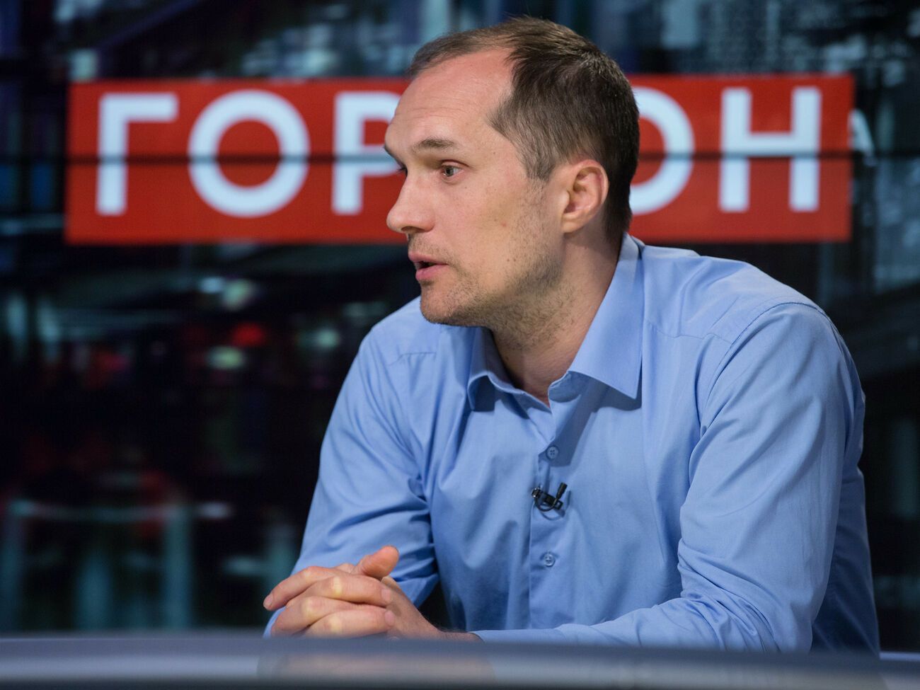 Бутусов: Ніяких російських військових до моменту виводу військ не віддавати! Це гуманізм, який буде дуже дорого коштувати