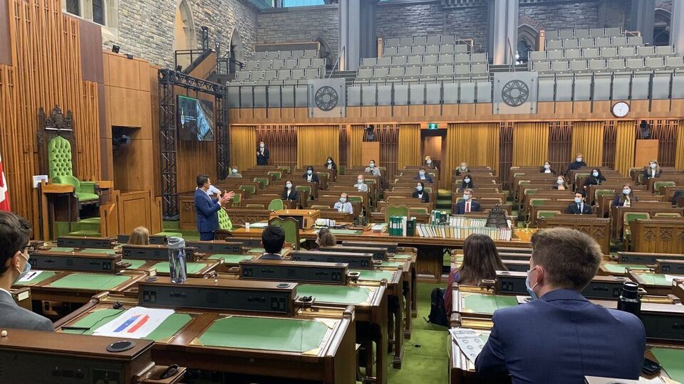 Палата громад парламенту Канади схвалила звіт постійного комітету з питань громадянства та імміграції