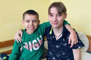 12-летнему Юре и 15-летнему Игорю провели трансплантацию почек