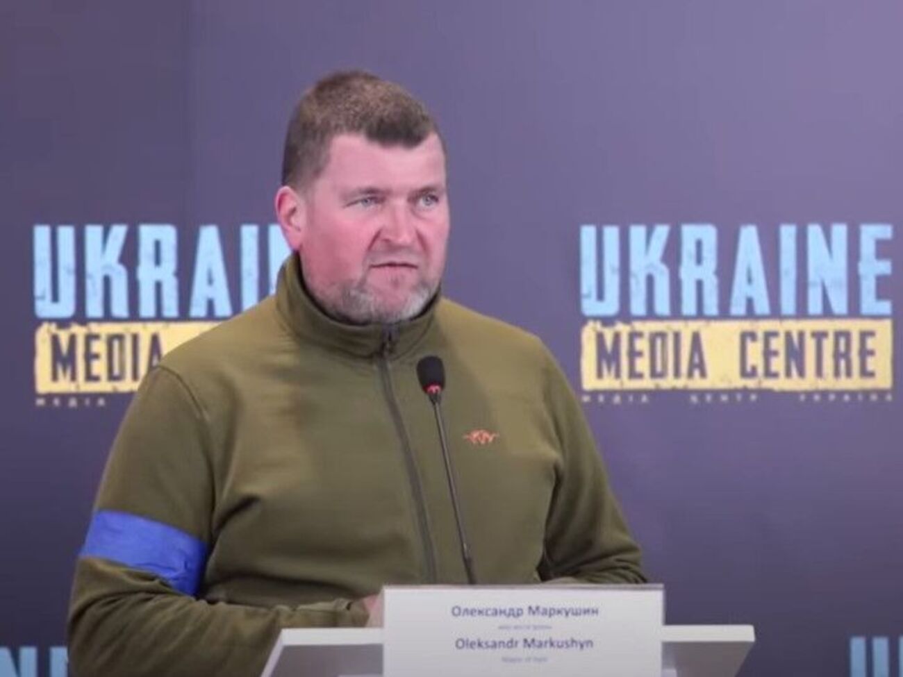 Маркушин зазначив, що Ірпінь і далі обстрілюють із "Градів", важкої артилерії, танків