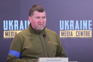 Маркушин зазначив, що Ірпінь і далі обстрілюють із "Градів", важкої артилерії, танків