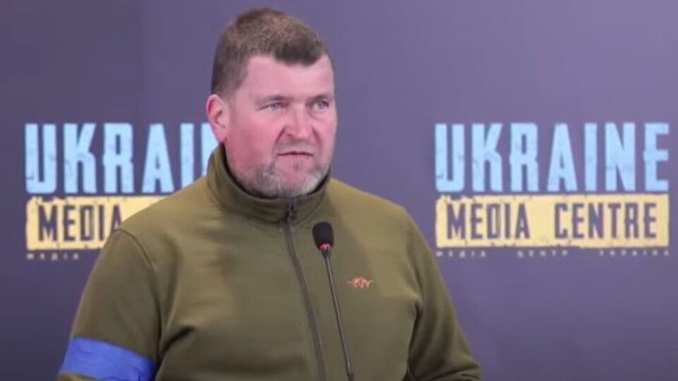 Маркушин зазначив, що Ірпінь і далі обстрілюють із "Градів", важкої артилерії, танків