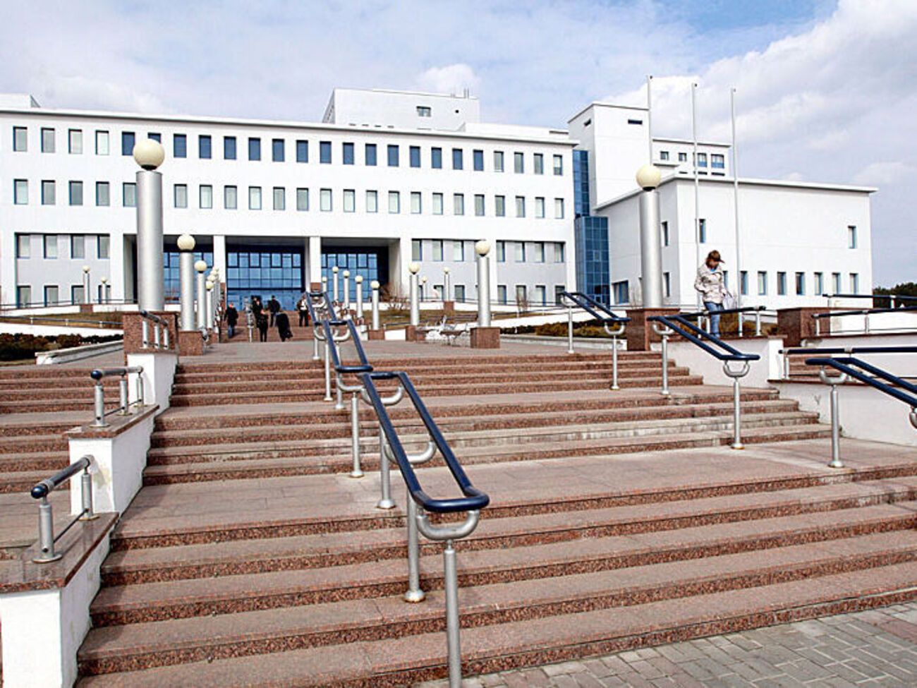 По данным СМИ, российских солдат привозят в центр, который специализируется на последствиях катастрофы на ЧАЭС