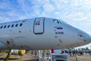 SSJ 100 – первый пассажирский самолет, разработанный в России после распада СССР