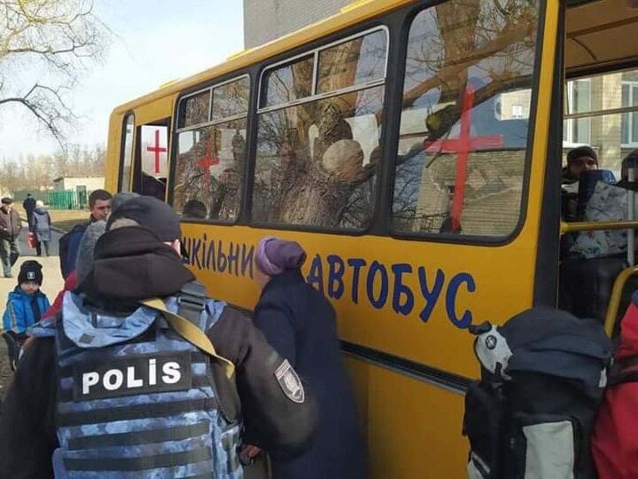 Украинских граждан эвакуируют из&nbsp;зон боевых действий