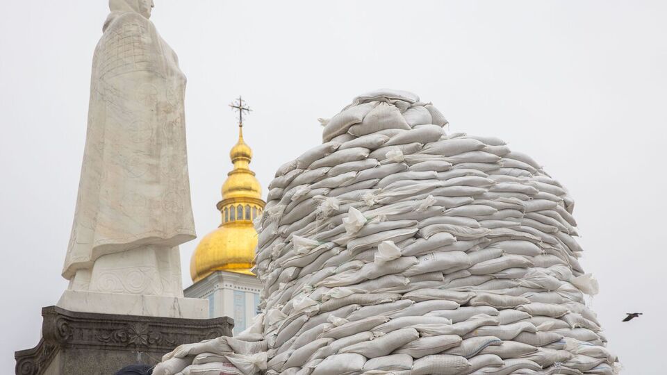 Как украинские города оберегают памятники культуры от обстрелов оккупантов. Фоторепортаж