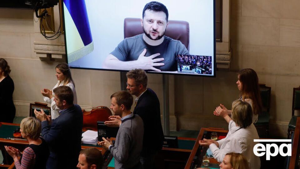 Зеленський: У Маріуполі катастрофа, про яку знає весь світ