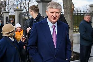 Рінат Ахметов: Найжахливіше, що ми навіть не можемо привезти до Маріуполя нашу допомогу і вивезти звідти людей