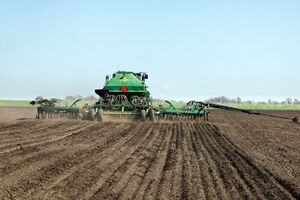 По данным правительства, посевную яровых культур можно провести на 6 млн га земель