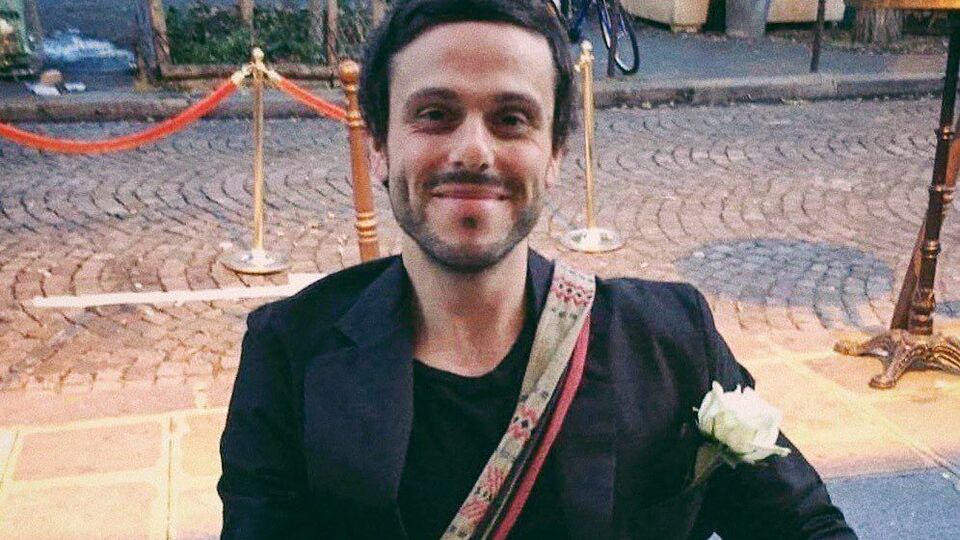 Я зараз перебуваю в Україні