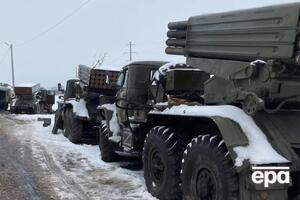 Оккупанты бросают технику