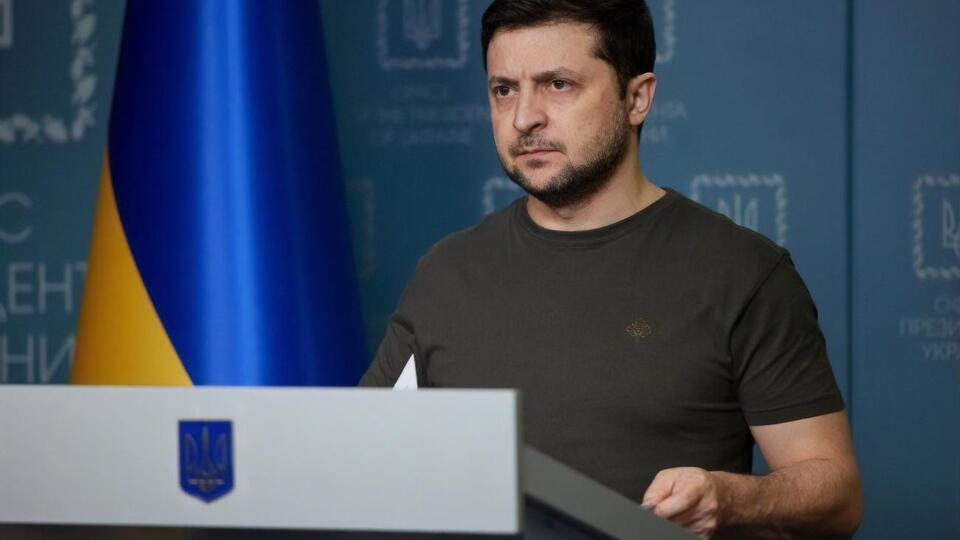 Зеленський закликав жителів Херсона позбутися відчаю і показати окупантам, чиє це місто