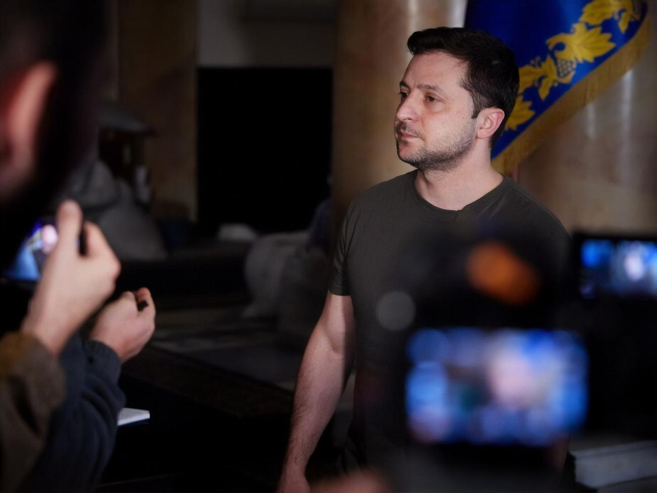 Зеленский:&nbsp;Нужно немедленное ужесточение санкций против государства &ndash; ядерного террориста. Нужно немедленное закрытие неба над Украиной