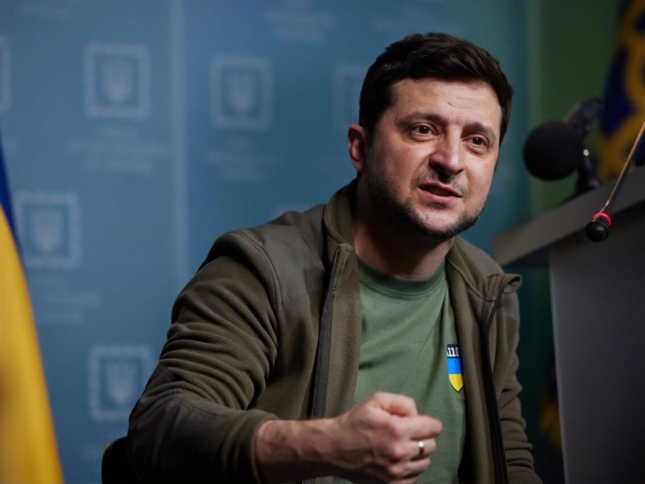 Зеленский:&nbsp;Мы выдержали уже девять дней тьмы. Девять дней зла. Это в три раза больше, чем тьма и зло рассчитывали