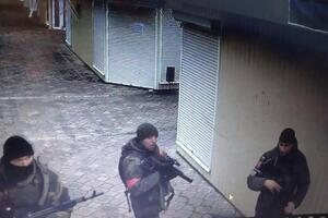 По улицам Тростянца ходят российские военные с автоматами, количество убитых жителей города посчитать невозможно, говорят местные власти