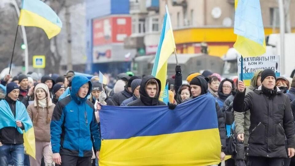 Жители Мелитополя выходят на мирные акции протеста несколько дней подряд