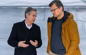 Блінкен і Кулеба погодили кроки "для посилення оборони України від варварських дій Росії у повітрі", повідомили в МЗС