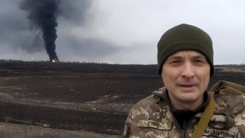 Спікер ПС ЗСУ Ігнат вважає, що по аеродрому вдарили стратегічними крилатими ракетами Х-101, випущеними з бомбардувальників-ракетоносців