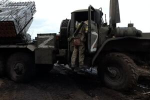 У ССО заявили, що російські окупанти їдуть в Україну з комплектом парадної форми